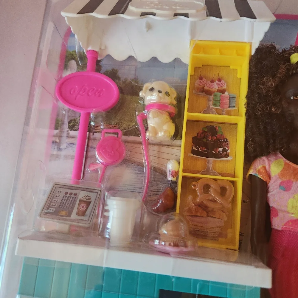 Barbie Life In The City Set NWT